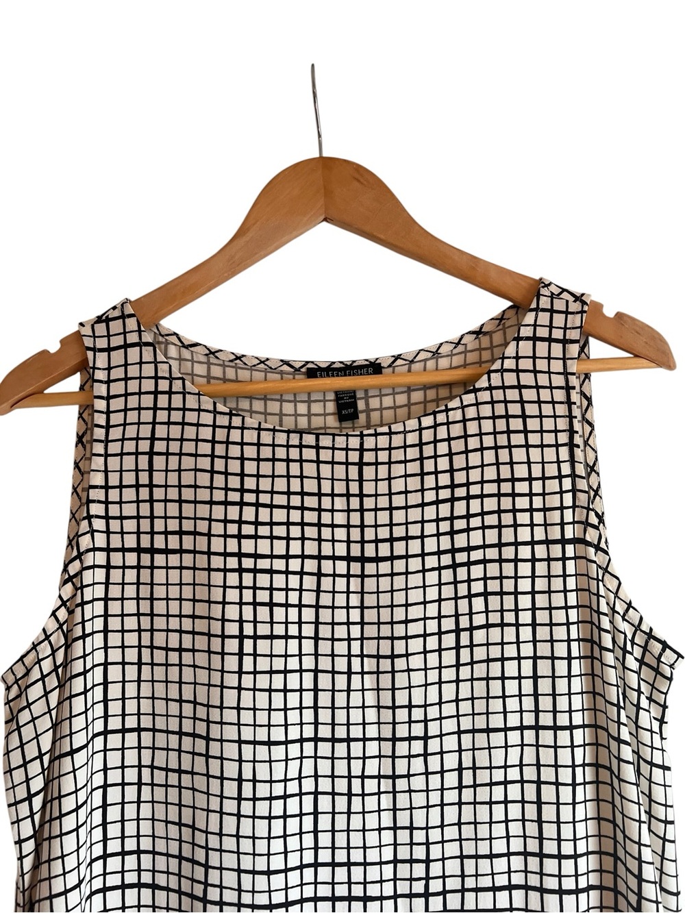 Eileen Fisher textured crepe sleeveless long top XS like new condition - Picture 5 of 12